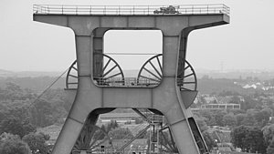 Förderturm s/w, Zeche Zollverein. ©ruhrtropolis.de